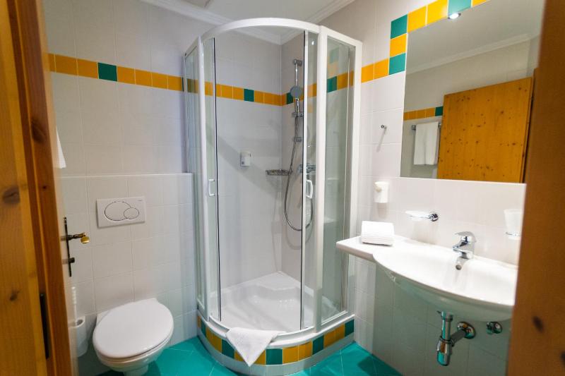 One-Bedroom Suite image 4
