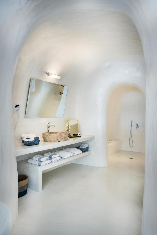 Maregio Suites - image 40