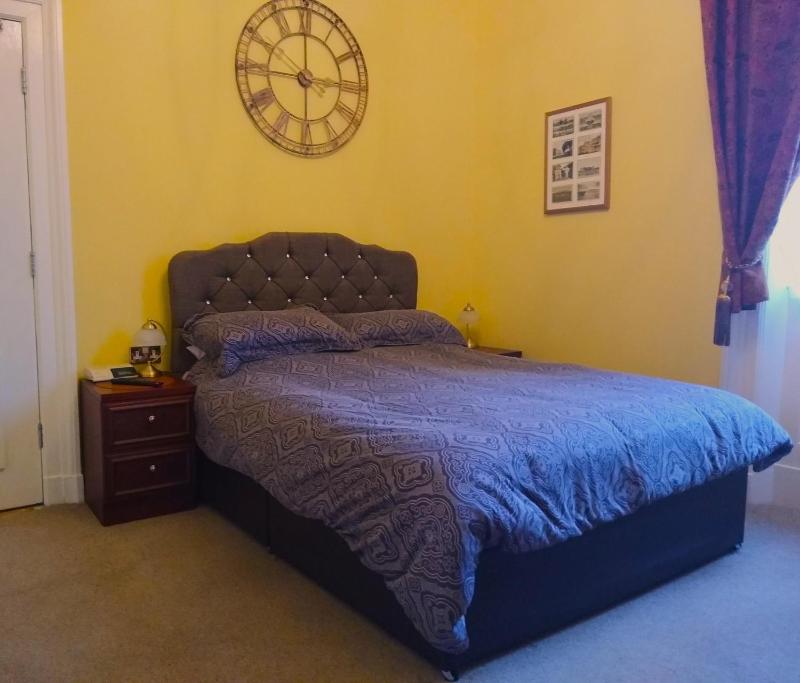 Deluxe Double Room with Shower image 4