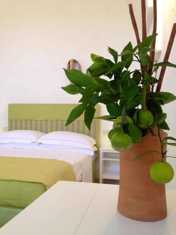Double Room with Balcony image 2