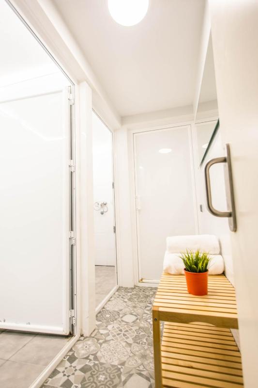 360 Hostel Borne - image 12