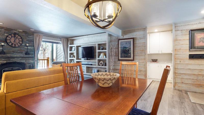 Mammoth Creek #9 condo - image 31
