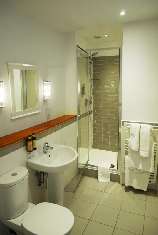 Small Double Room image 2