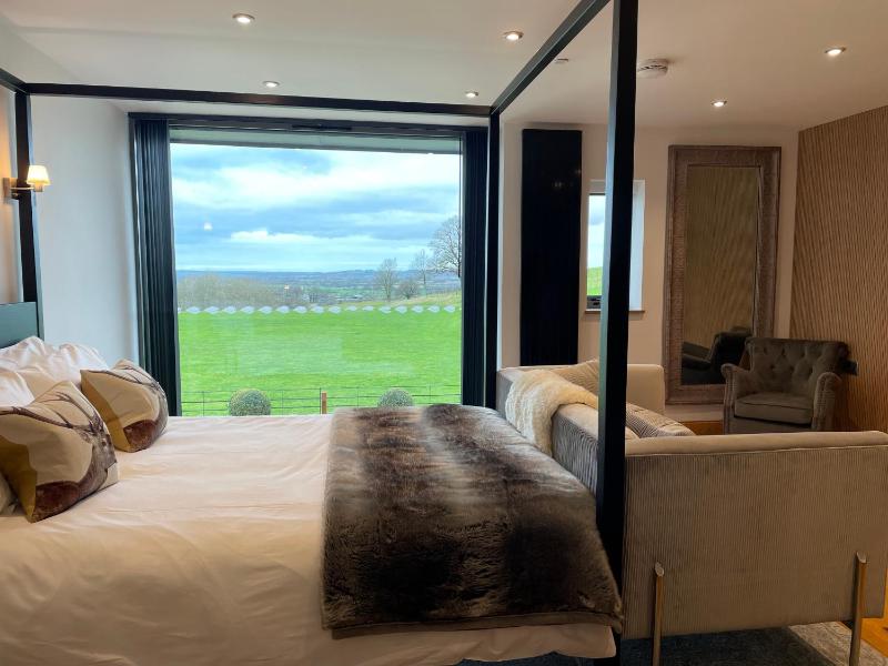 Triple Room with Garden View image 2