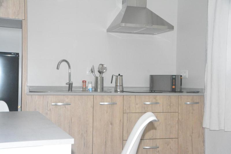 Triple room with kitchen image 4