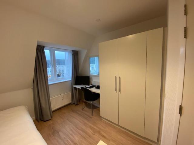 Single Room image 4