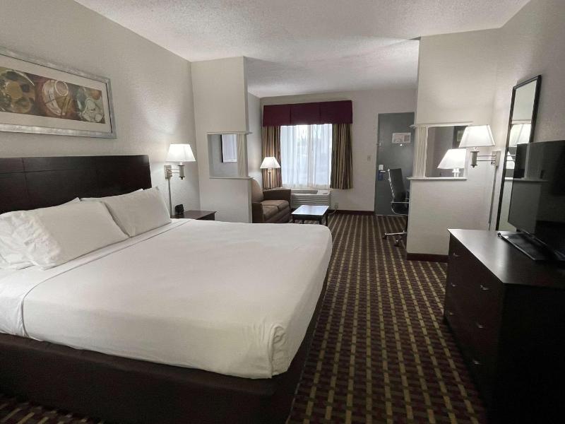 Junior Suite - Non-Smoking image 3