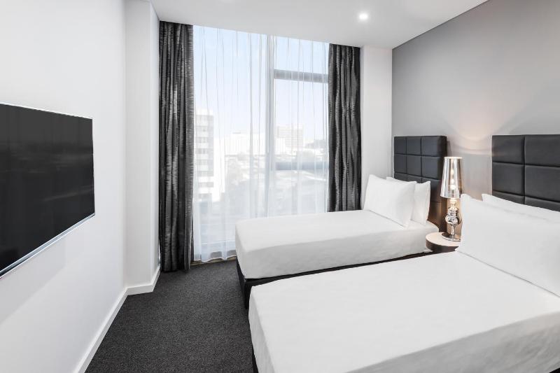 One Bedroom Twin Suite image 4