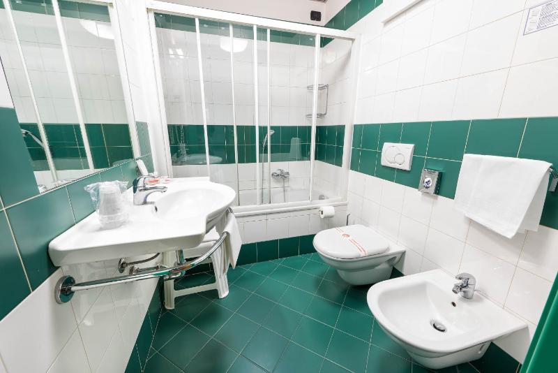 Superior Double Room image 2