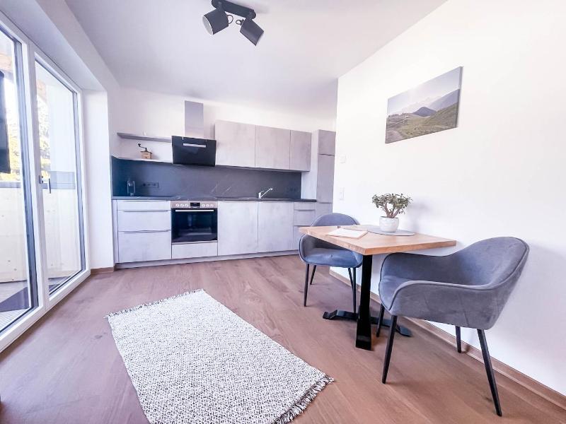 Studio Apartment image 1