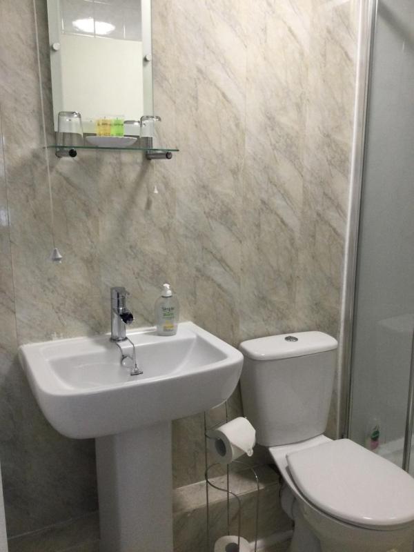 Double Room image 2
