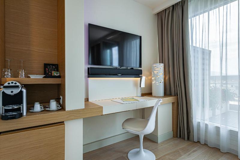 Junior Suite image 2
