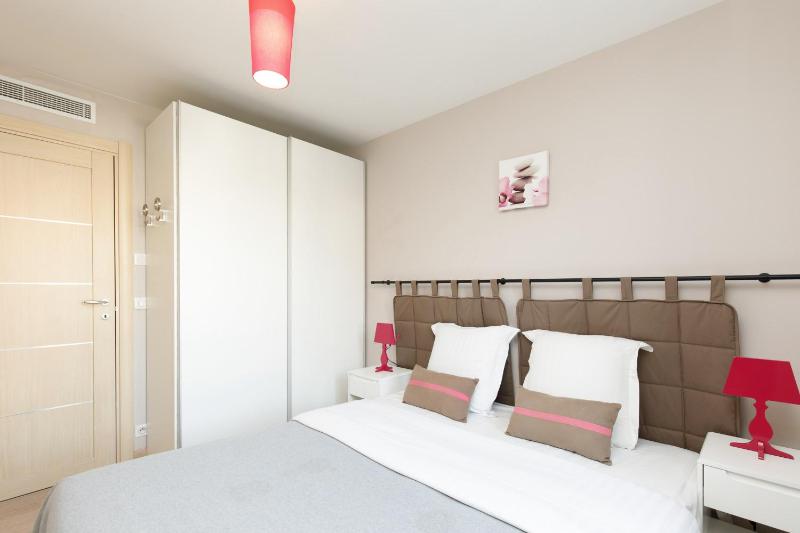 3 bedrooms: 200m from Croisette - image 2