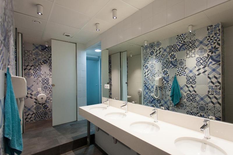 Dream Cube Hostel - image 9