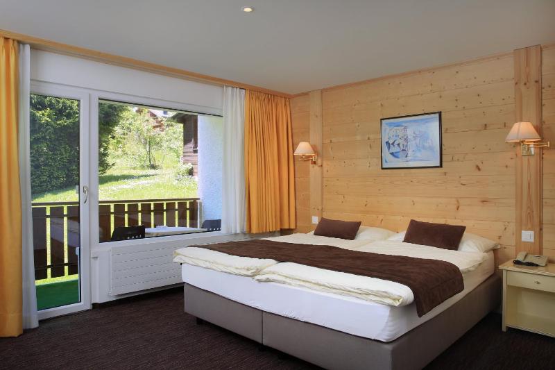 Standard Double Room image 1