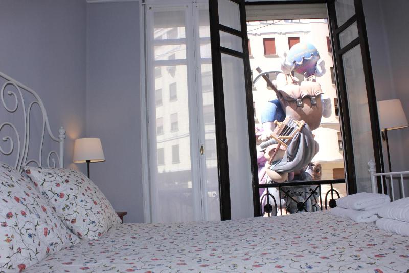 Standard Double Room With External Private Bathroom image 2