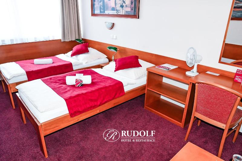 Standard Double or Twin Room image 3