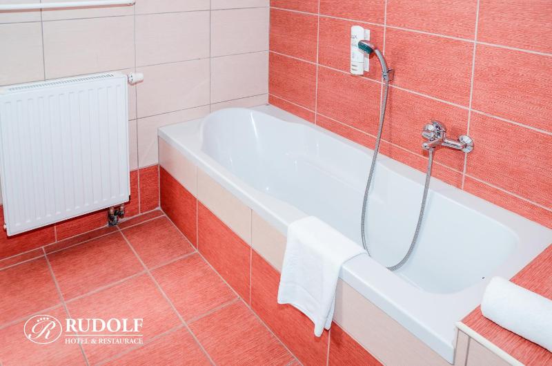 Family Room (4 Adults) with Private Bathroom image 2