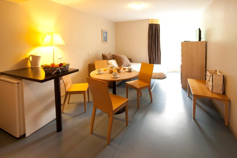 One-Bedroom Apartment (4 Adults) image 4