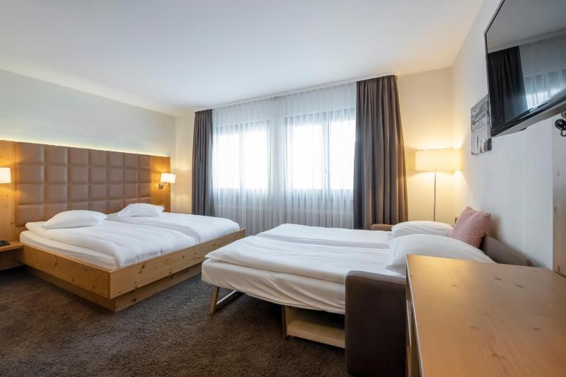 Quadruple Room image 1