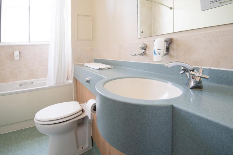 Standard Twin Room image 2