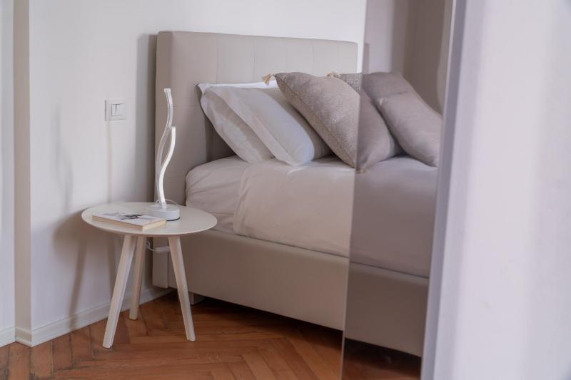 Design Apartment with Balcony on the Grand Canal R&R - image 6