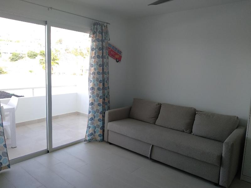 ISLAND iv544 - image 2