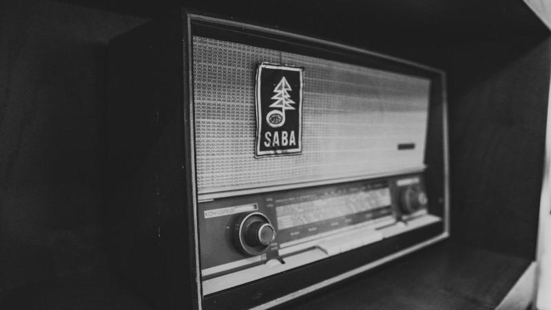 Deluxe Suite with Spa Bath image 2