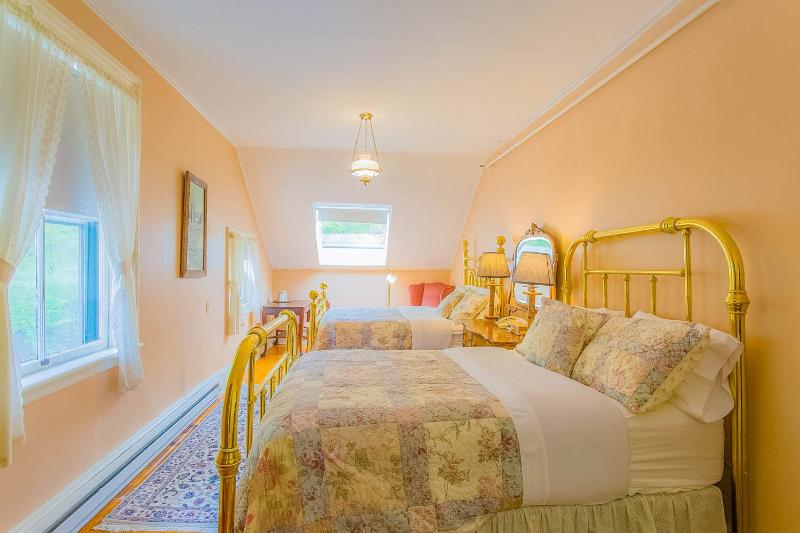  Woodside Room, Two Double Beds image 1