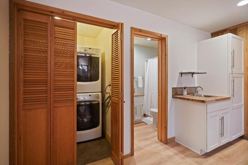 Four-Bedroom Holiday Home image 3
