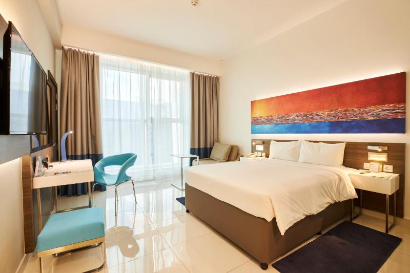 Double Room - includes 20% off Food & Beverage (excluding in-room dinning)  image 3