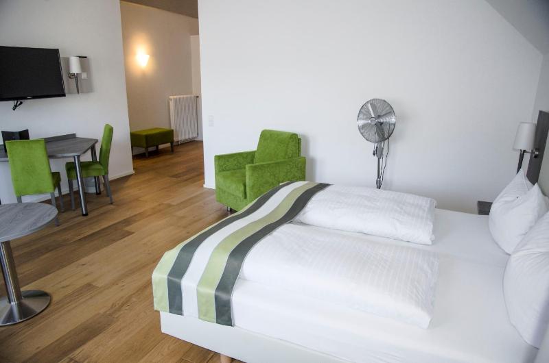 Grand Deluxe Double or Twin Room image 2