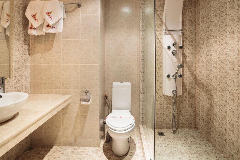 Superior Double Room with Extra Bed and Balcony image 3