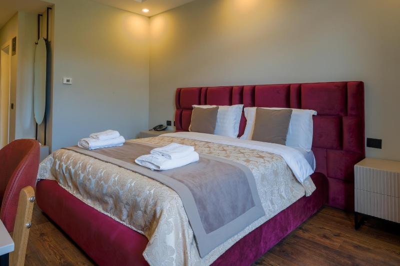 Double Room image 4