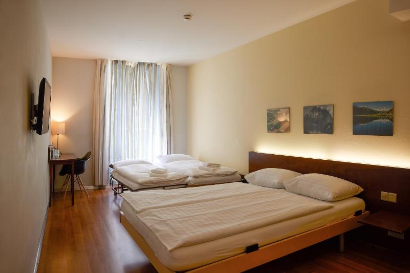 Family Room image 2