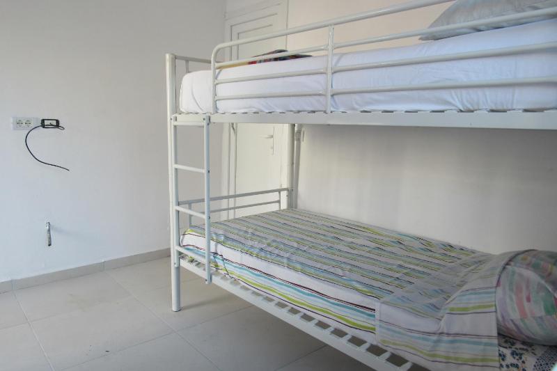 Single Bed in 4-Bed Dormitory Room image 1