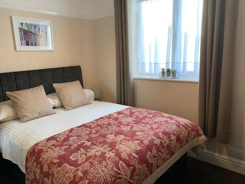 Double Room image 2
