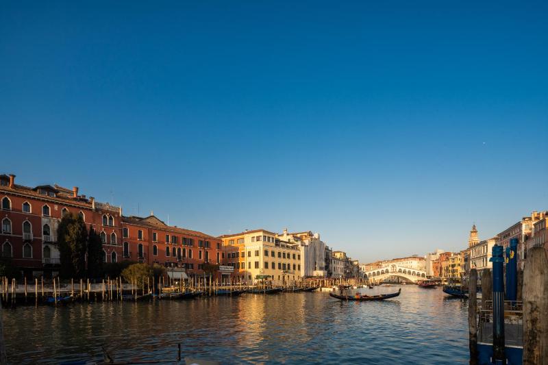 Rialto Deluxe Grand Canal View R&R - image 14