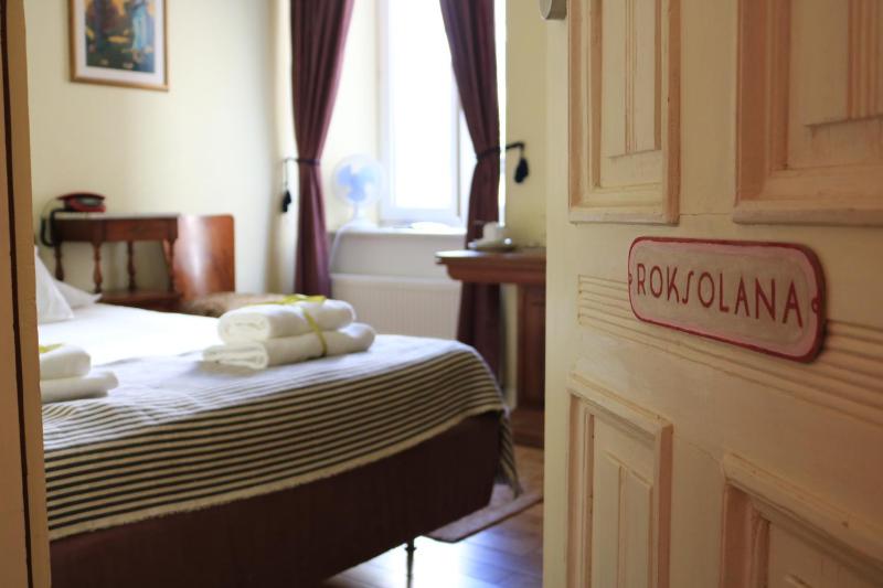 Single Room image 3