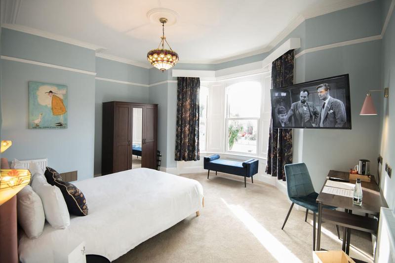 Superior King Room image 1