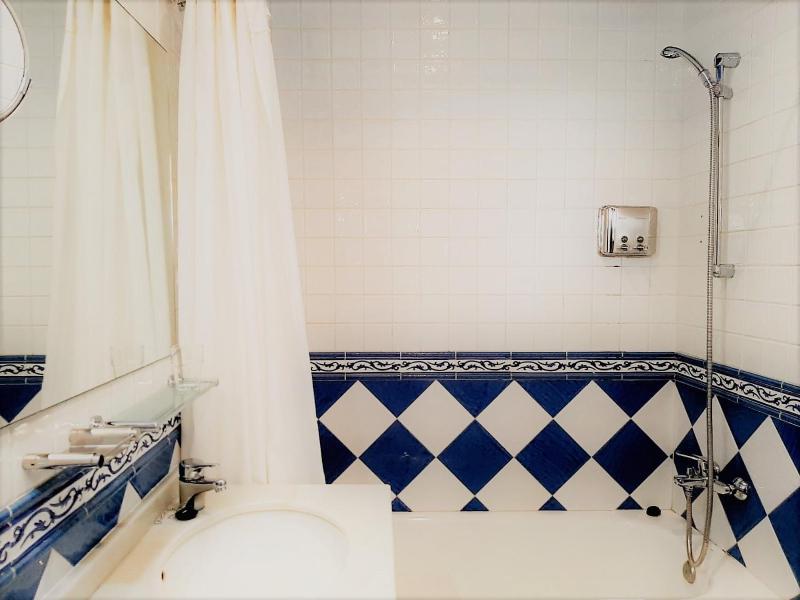 Double or Twin Room image 2