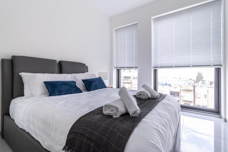 HolySuite J Tower - image 11