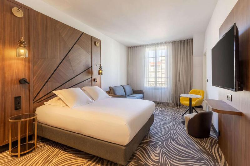 Deluxe Double Room image 1