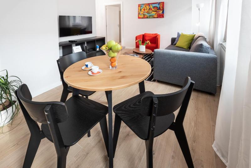 Apartment Vracar Belgrade St Sava Church Park - image 15