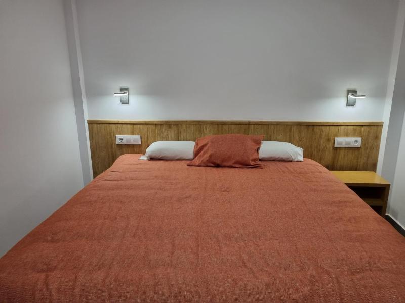Double or Twin Room image 3