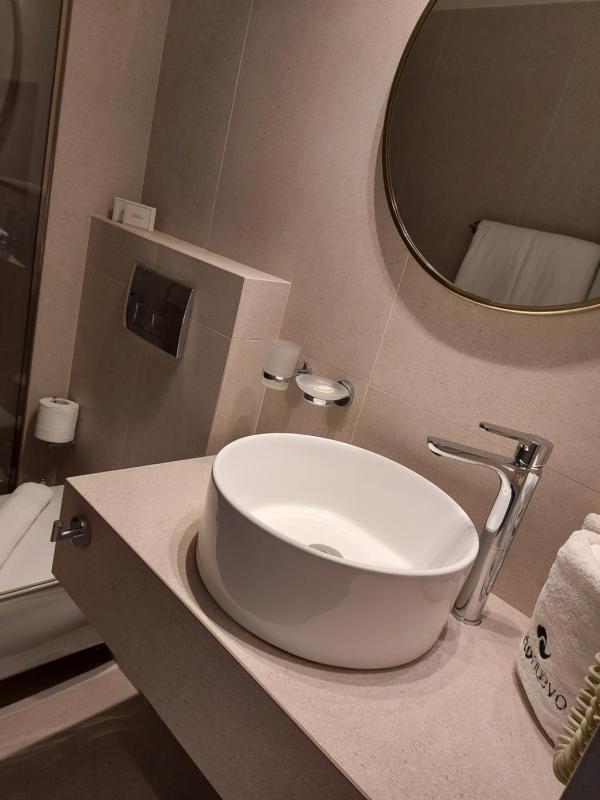 Double Room with Sea View image 3