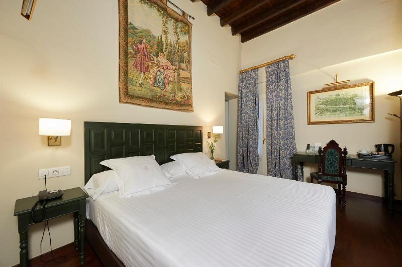 Double or Twin Room image 1