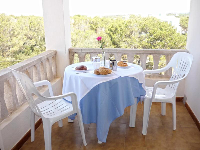 Economy One Bedroom Apartment with Kitchen (2-3-4 Adults) image 4