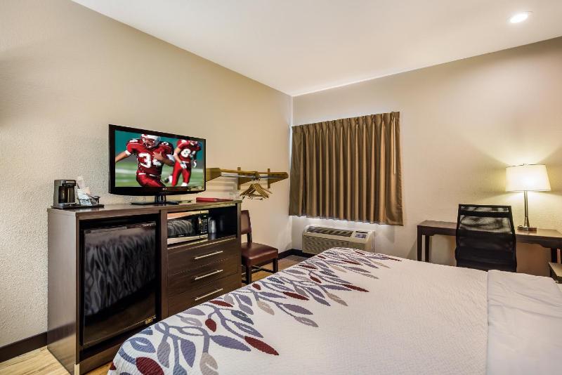 Deluxe King Room - Smoke Free image 1