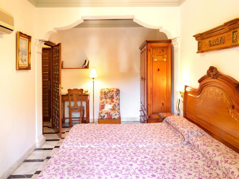 Superior Double Room image 4